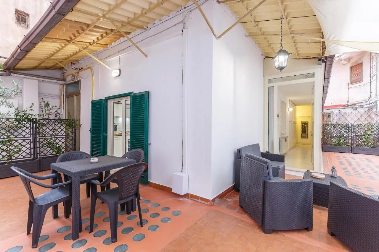 Secret Garden At Battistello Caracciolo Apartment Naples